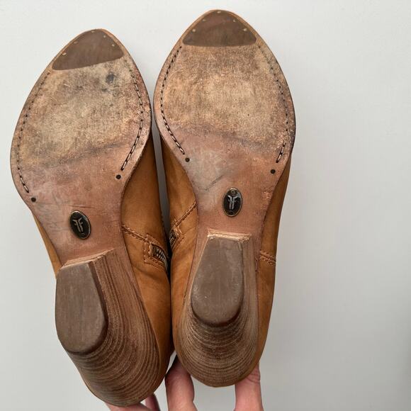 Frye Reina Cognac Nubuck Side Zip Stack Wood Heel Cowboy Western Ankle Boots 10 - Picture 6 of 12